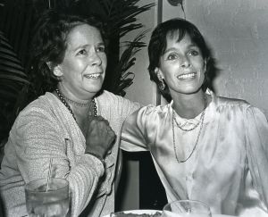 Oona ONeil Chaplin and daughter Geraldine 1985, NY.jpg